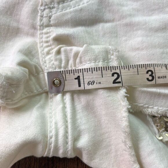 Affliction VIKKI white shredded cut off denim jean shorts gold sequin Sz 30 Y2K - Picture 9 of 10